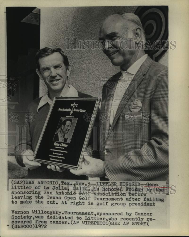 1972 Press Photo Gene Littler gets award rom San Antonio Golf Association- Historic Images