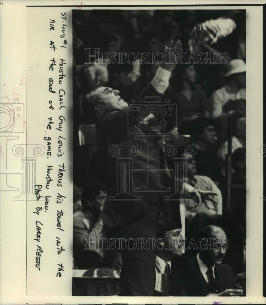 1984 Press Photo Houston Guy Lewis jubilant after win vs Memphis State- Historic Images