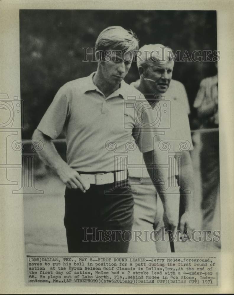 1971 Press Photo Golfers Jerry McGee &amp; Bob stone play together at Byron Nelson- Historic Images