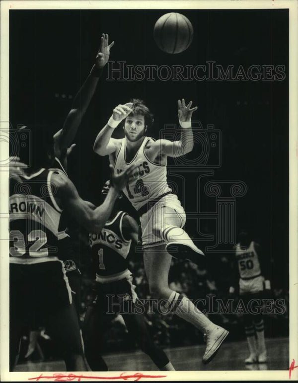 1979 Press Photo Houston Rockets Basketball Player Mike Newlin ...