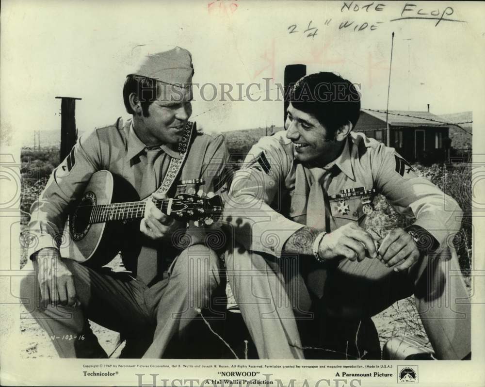 1969 Press Photo Broadway Joe Namath and Glen Campbell star in &quot;Norwood&quot;- Historic Images