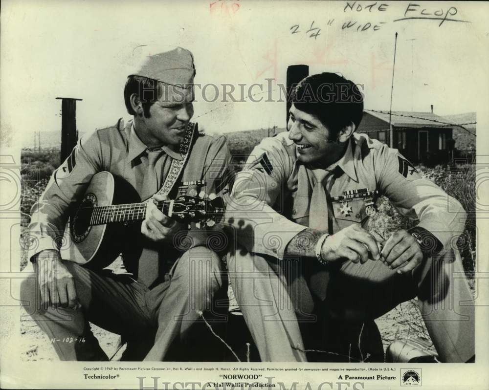 1969 Press Photo Broadway Joe Namath and Glen Campbell star in "Norwood"- Historic Images