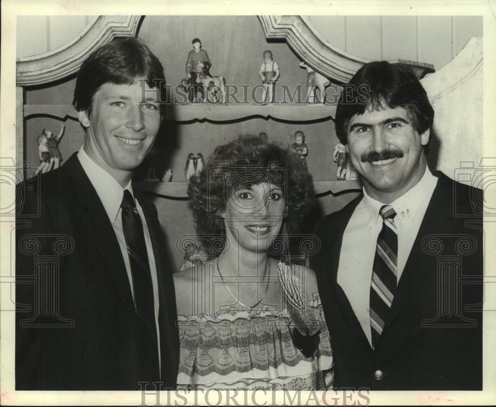 1982 Press Photo Gifford Nielson, Nan Fisher and Ed Fisher at fund-raising event- Historic Images