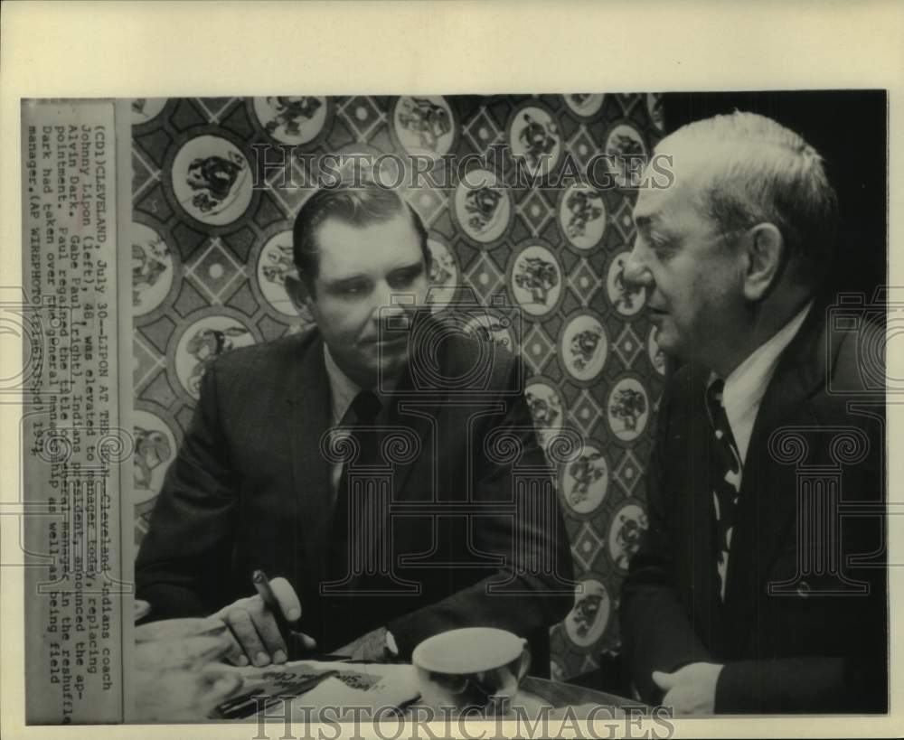 1971 Press Photo Indians' president Gabe Paul promotes Johnny Lipon to manager.- Historic Images