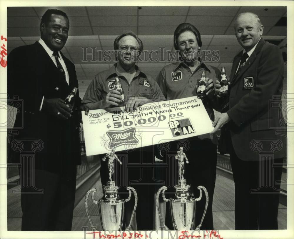 1981 Press Photo Nat'l Doubles bowling winners Wayne Thompson & Bill Smith- Historic Images