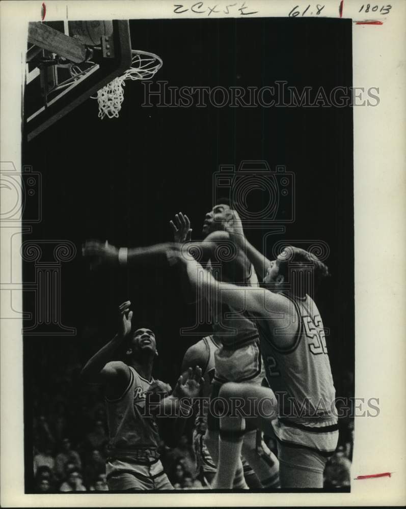 1969 Press Photo Center Ollie Taylor, University of Houston's leading scorer- Historic Images