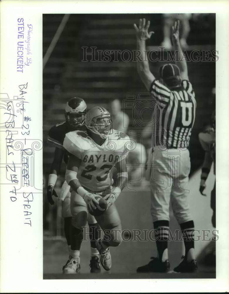 1990 Press Photo Baylor football&#39;s Robert Strait scores the Bears&#39; second TD- Historic Images
