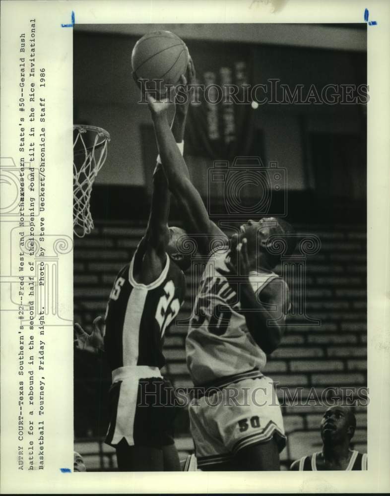 1986 Press Photo TSU's Fred West battles NSU's Gerald Bush for rebound- Historic Images