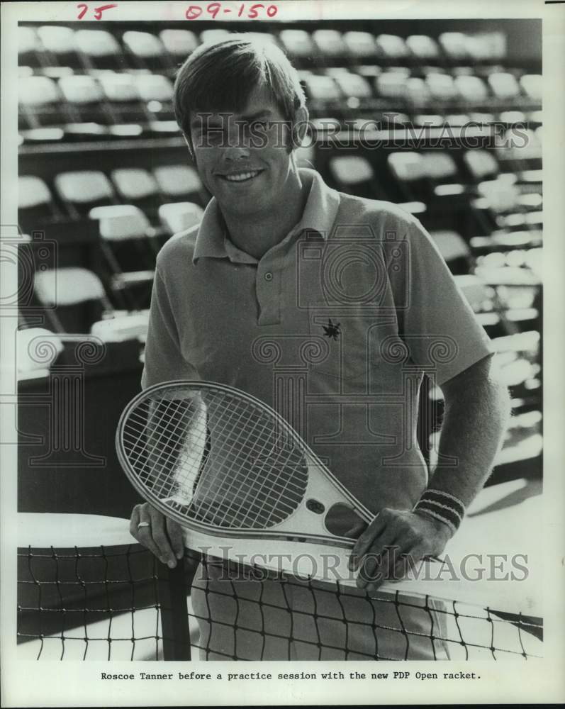 1975 Press Photo Tennis player Roscoe Tanner before a practice session- Historic Images