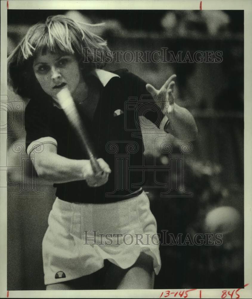 1981 Press Photo Tennis player Mary Lou Piatek in action - hcs22287- Historic Images