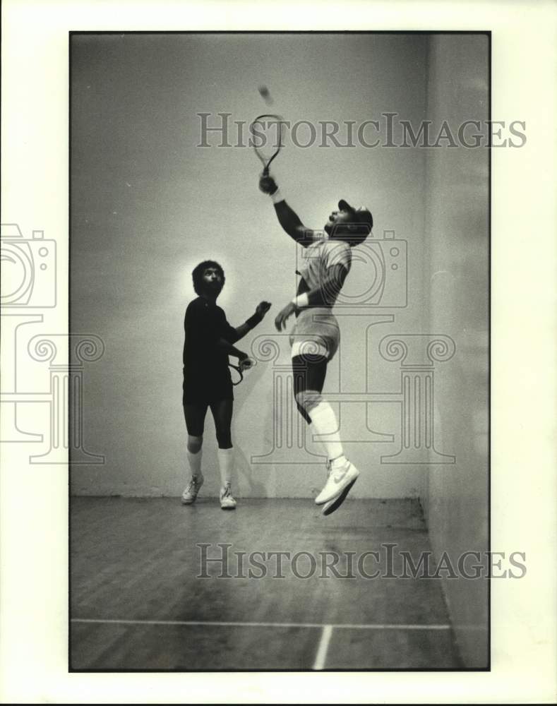 1982 Press Photo Michael Moore hits the ball against John Price in racquetball- Historic Images