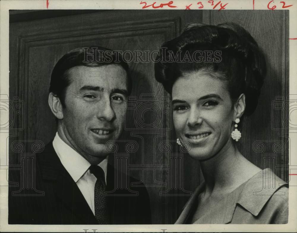 1966 Press Photo Race car driver Jackie &amp; Mrs. (Helen) Stewart at driver benefit- Historic Images