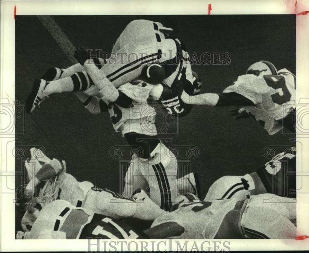 1981 Press Photo Texas A&M and Southern Methodist play college football- Historic Images