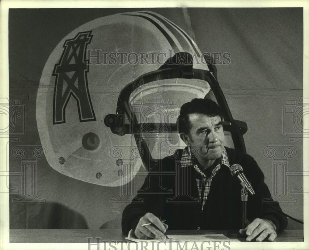 1983 Press Photo Houston Oilers football Chuck Studley - hcs22486- Historic Images