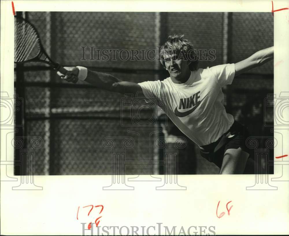 1983 Press Photo Miami college tennis player Christo Steyn at Rice Invitational- Historic Images