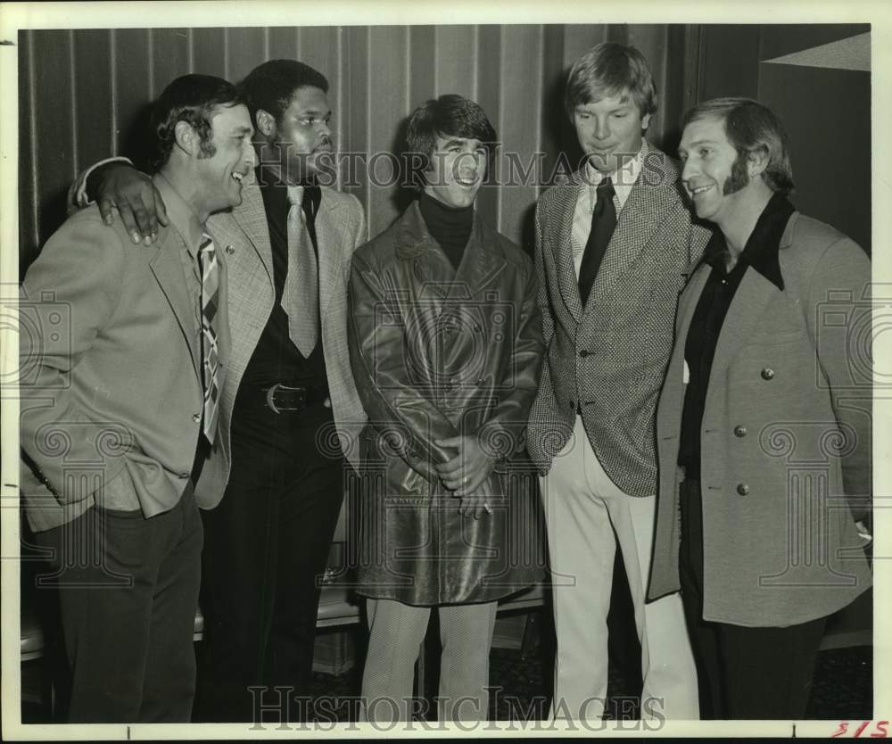 1972 Press Photo Baseball player Jimmy Stewart and companions - hcs22505- Historic Images