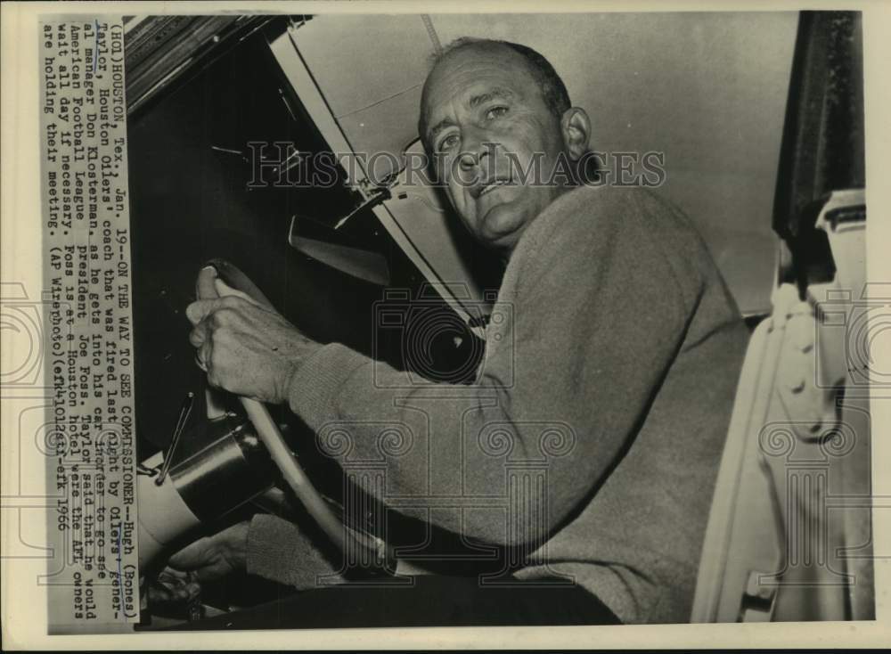 1966 Press Photo Fired Oilers Bones Taylor to see AFL president Joe Foss- Historic Images