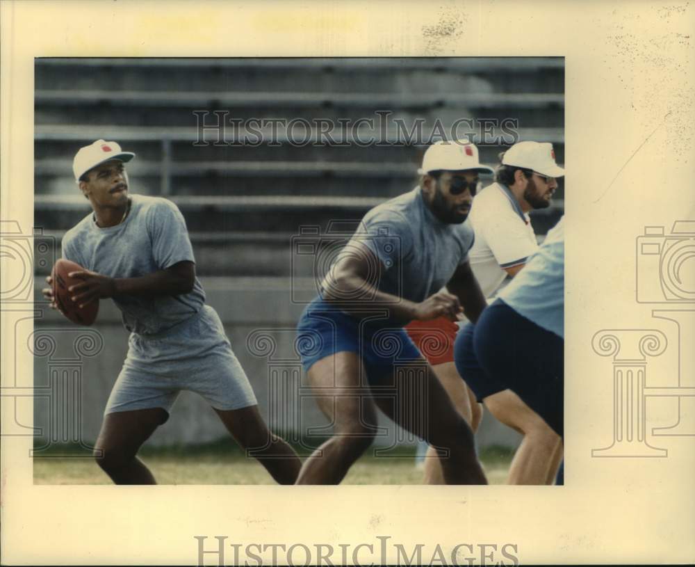 1987 Press Photo Houston Oilers football players practice during an NFL strike- Historic Images