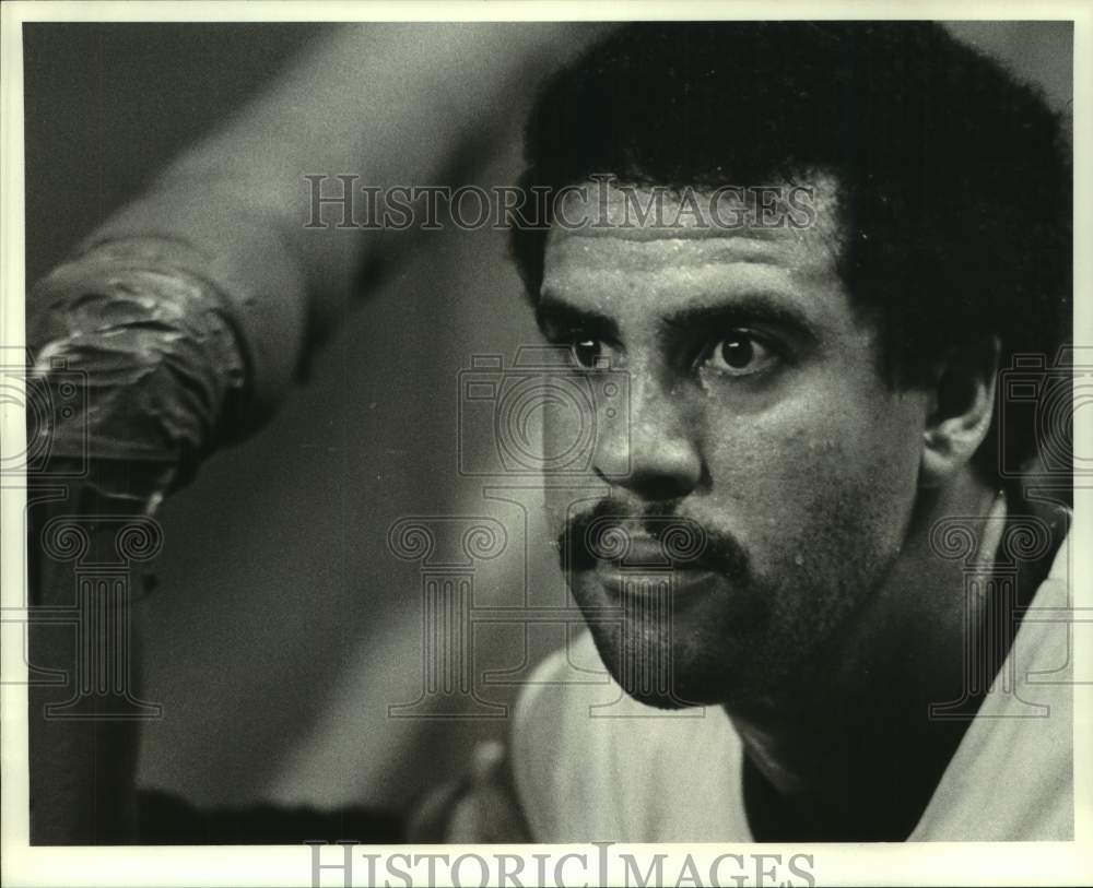 1982 Press Photo Astro Luis Pujols after his double scored Art Howe &amp; Tony Scott- Historic Images