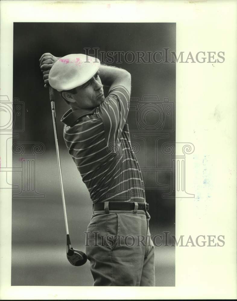 1986 Press Photo Golfer Robert McKinney in action - hcs23079- Historic Images