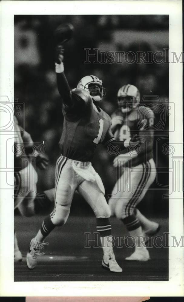 1990 Press Photo Houston QB Warren Moon throws TD pass to Haywood Jeffires- Historic Images