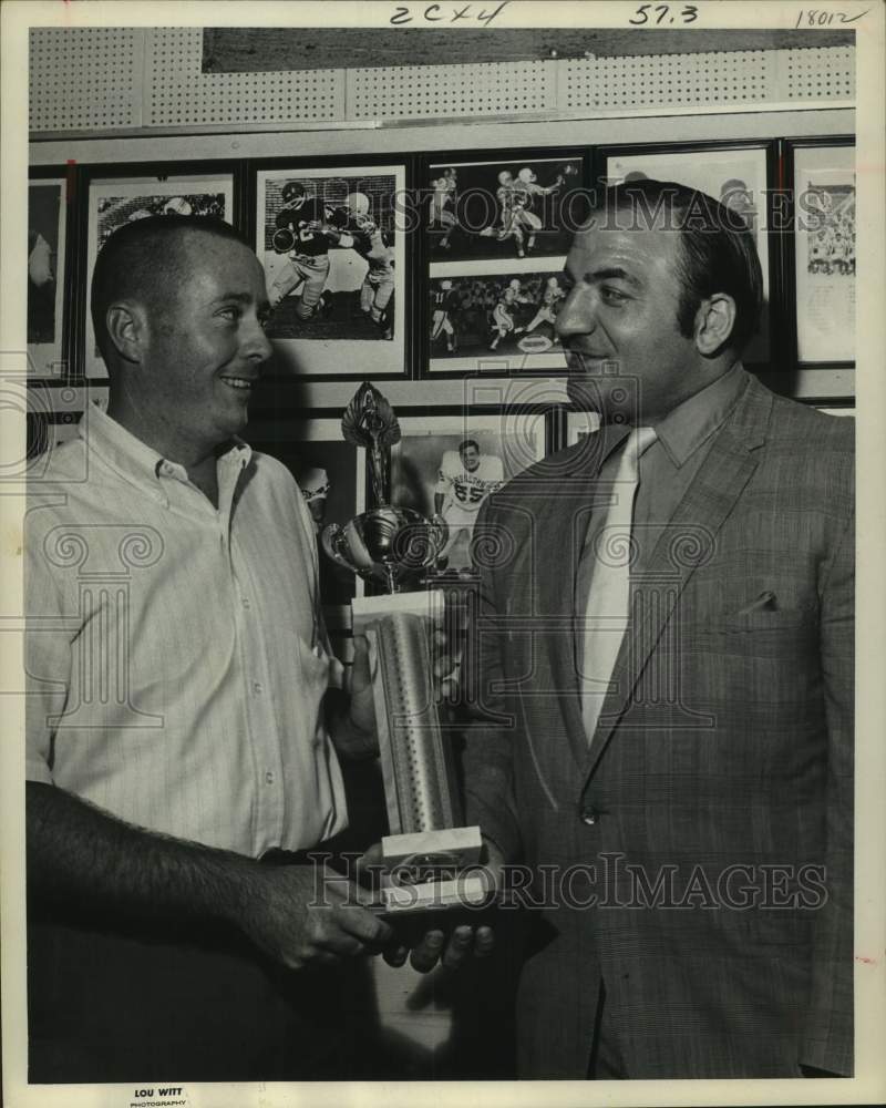 1969 Press Photo New York Jets football player Bob Talamini and Robert Masterson- Historic Images