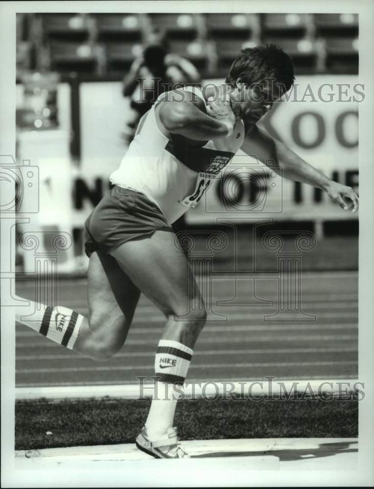 1984 Press Photo US Olympic shot putter Dave Laut winds up to throw in an event- Historic Images