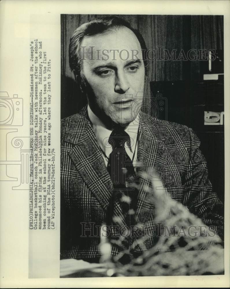1974 Press Photo Fired St. Joseph's College basketball Jack McKinney- Historic Images