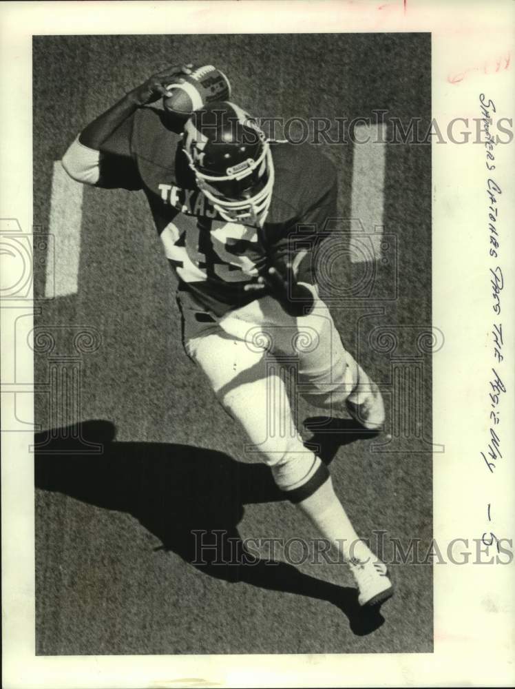 1980 Press Photo Texas A&M college football player Thomas Sanders makes a catch- Historic Images