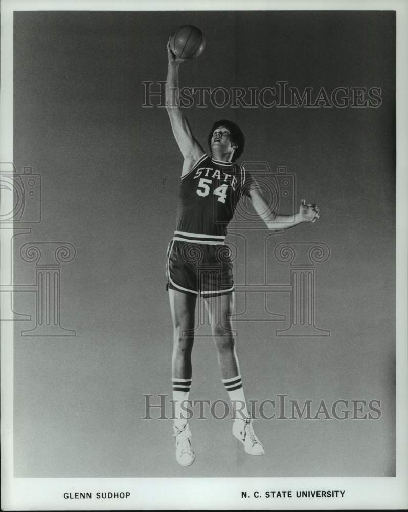 1977 Press Photo North Carolina State college basketball player Glenn Sudhop- Historic Images