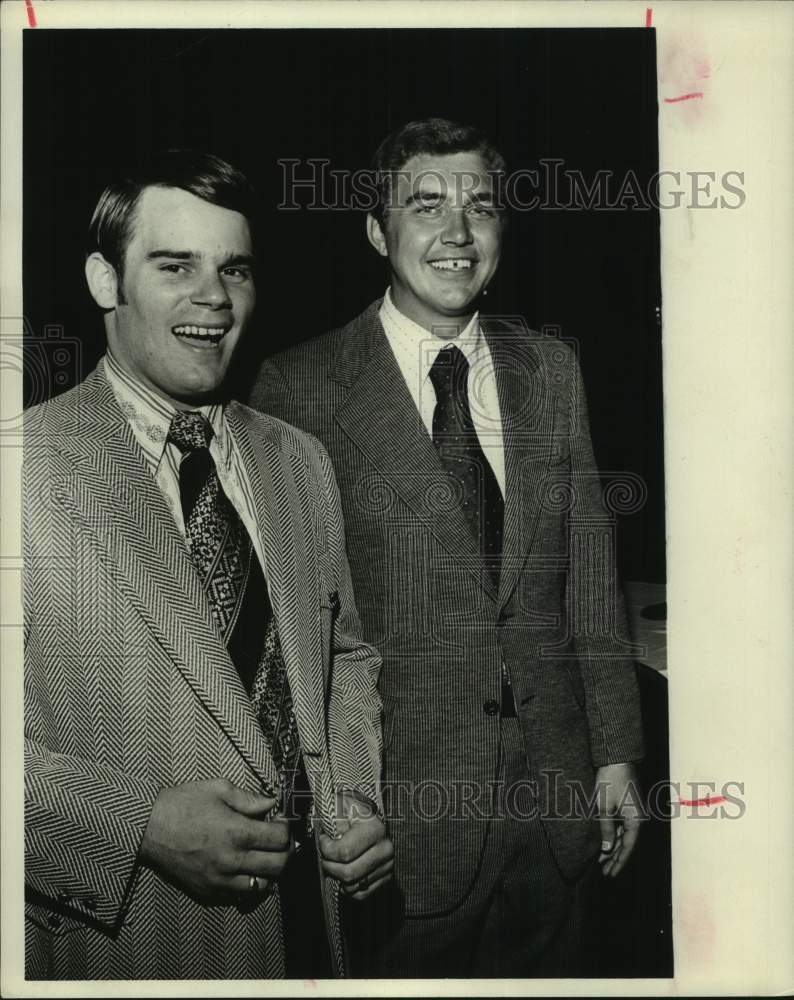 1972 Press Photo Charley Moore and Gary Phillips smile - hcs23594- Historic Images