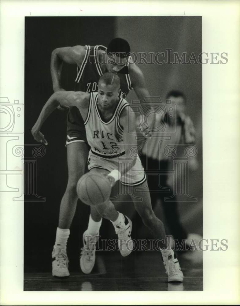 1987 Press Photo Rice's Michael Irving heads downcourt after stealing the ball- Historic Images