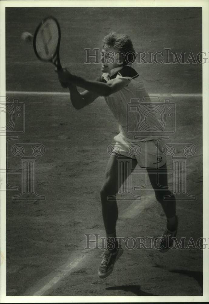 1986 Press Photo Tennis player Kent Karlsson in action at River Oaks tournament- Historic Images