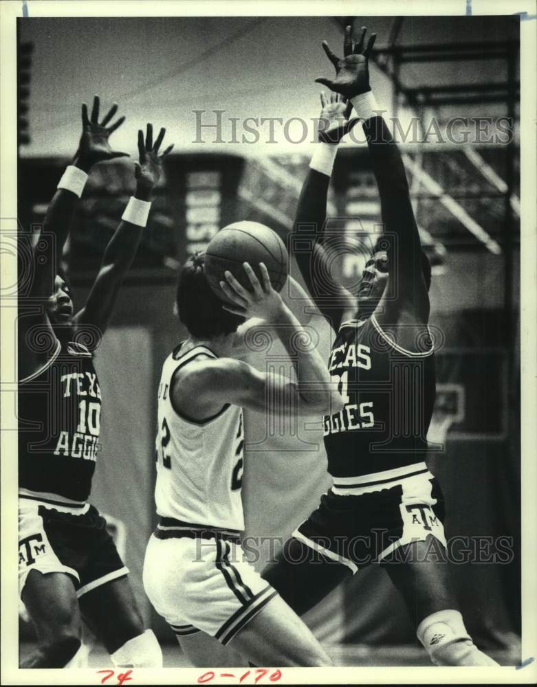 1979 Press Photo Texas A&amp;M college basketball players in action - hcs23749- Historic Images