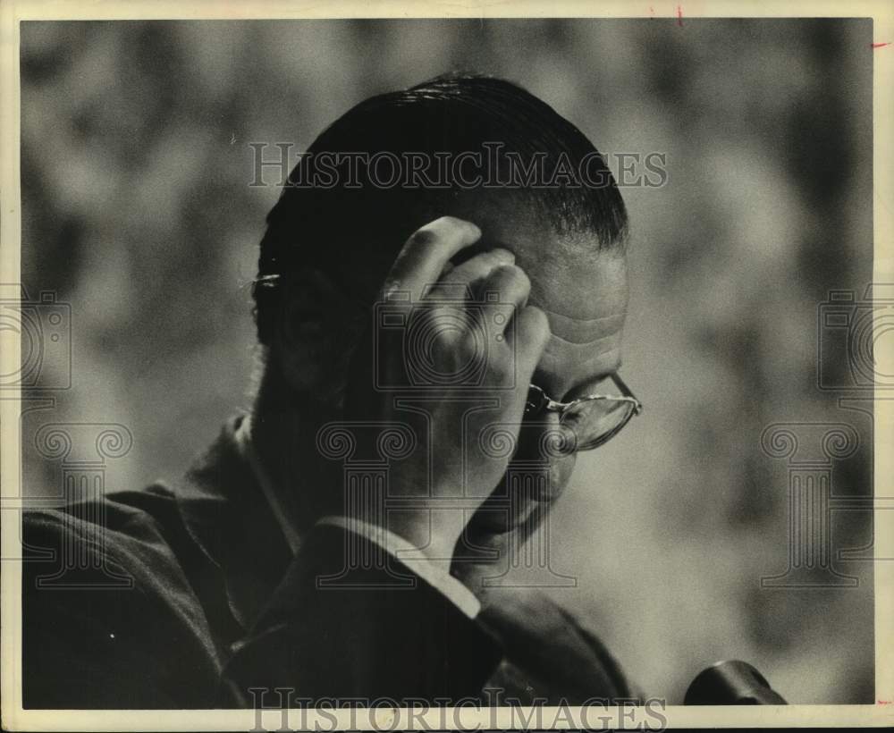 1972 Press Photo Baseball commissioner Bowie Kuhn - hcs24139- Historic Images