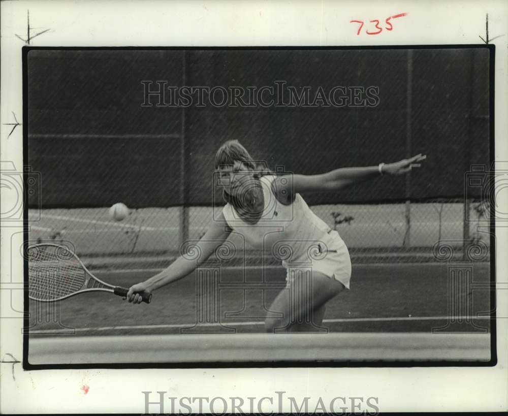 Press Photo Houstonian Plays Tennis - hcs24406- Historic Images