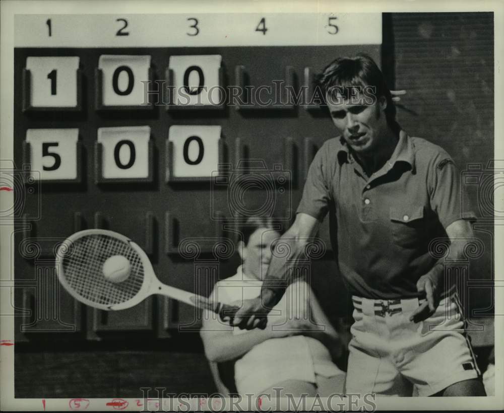 Press Photo Tennis player Alexander Walsh in action - hcs24408- Historic Images