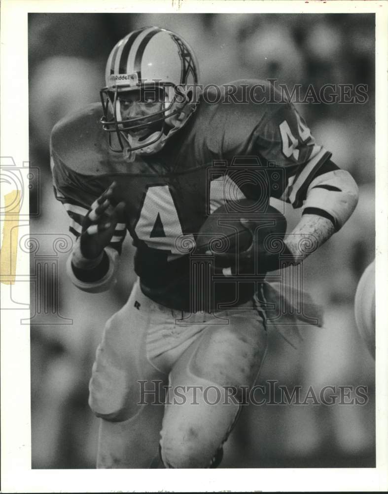 1989 Press Photo Oilers&#39; Lorenzo White rushes for a gain against Tampa Bay- Historic Images