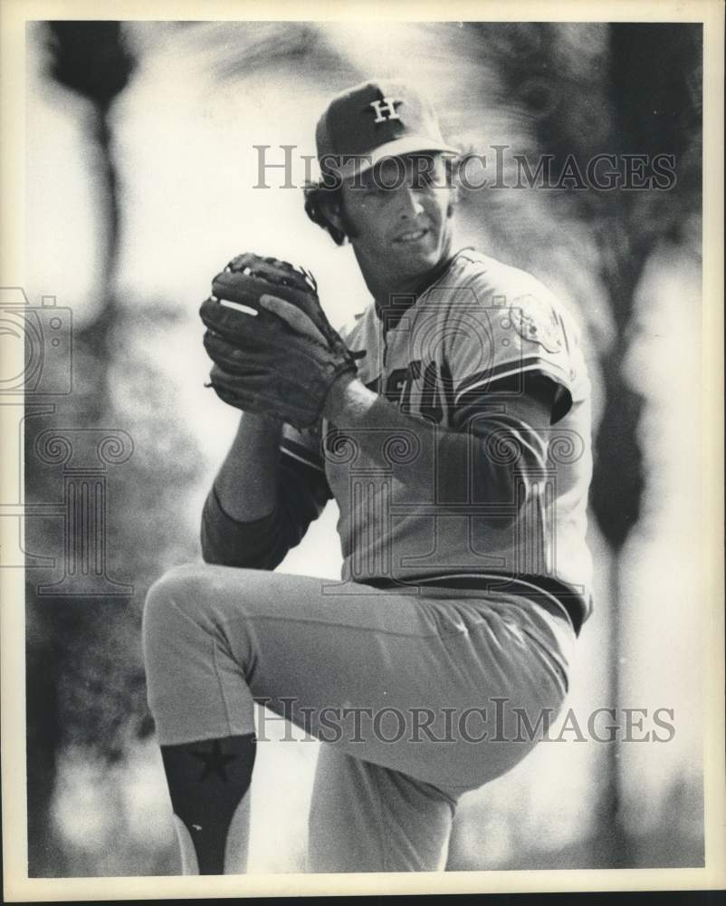 1974 Press Photo Houston Astros baseball pitcher Jim York winds up - hcs24746- Historic Images