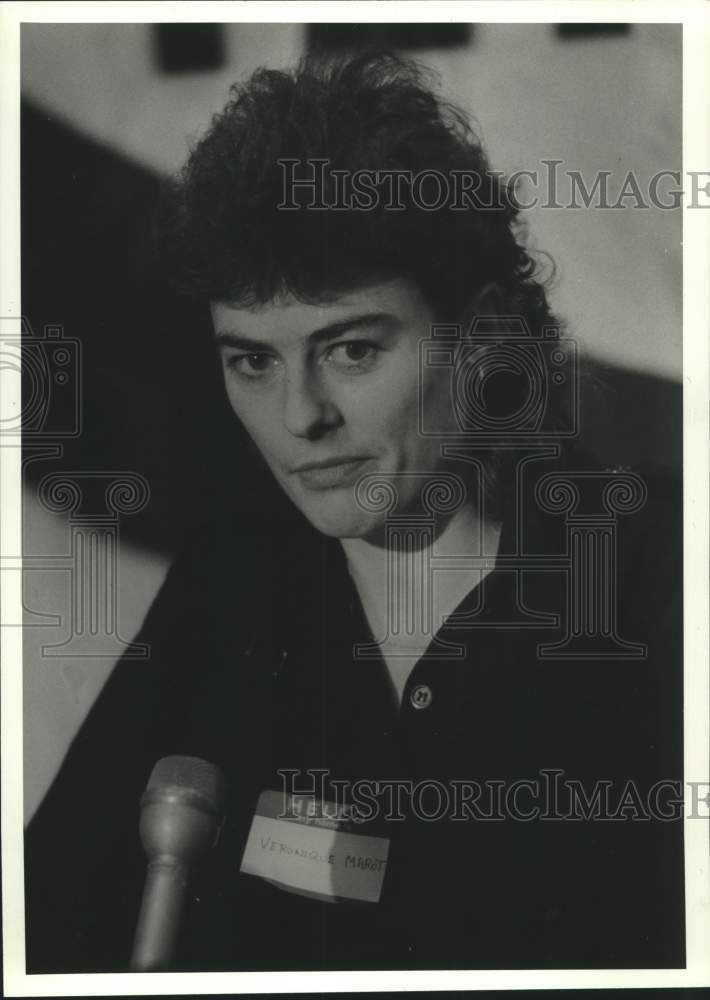 1986 Press Photo Veronique Marrot speaks at Houston Marathon press conference- Historic Images