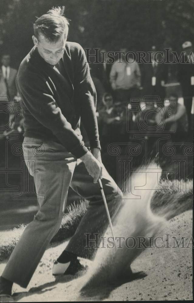 1966 Press Photo Golfer Dave Marr chips out of trap at US Open, San Francisco- Historic Images