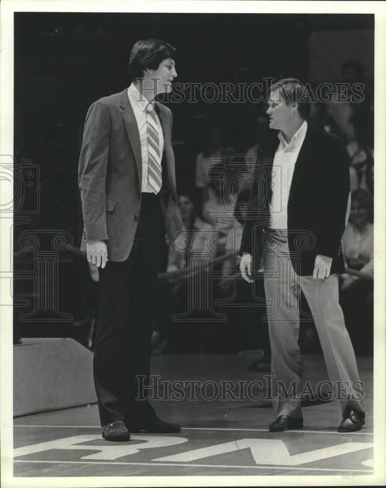 1983 Press Photo Mike Wacker (l), University of Texas basketball forward- Historic Images