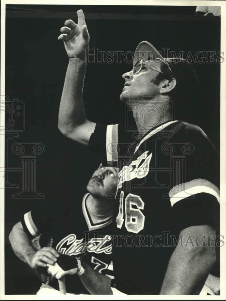 1980 Press Photo San Francisco Giants baseball players Roger Metzger, Milt May- Historic Images