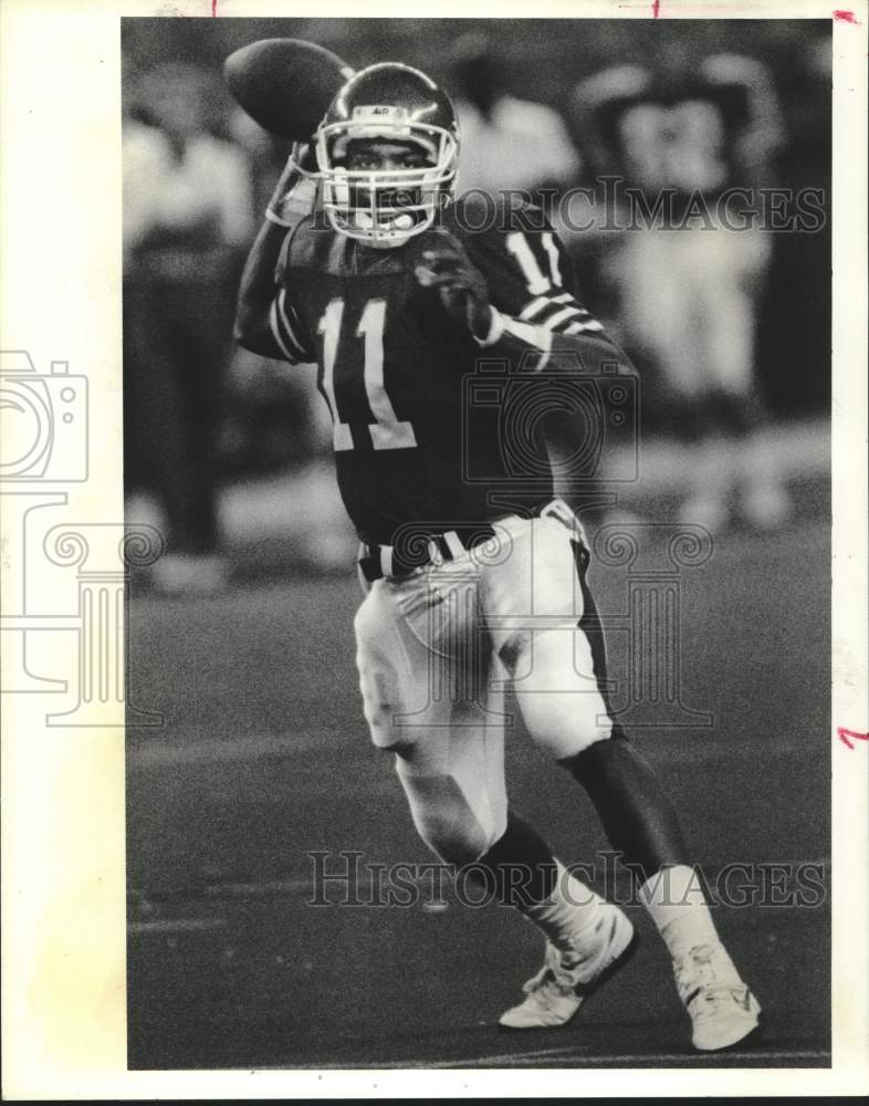 1989 Press Photo U of Houston football quarterback Andre Ware throws TD pass- Historic Images