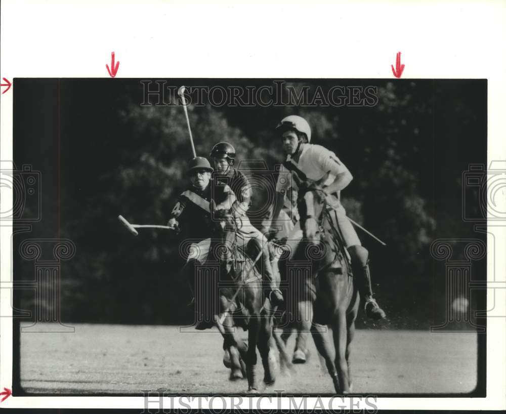 1988 Press Photo William Devane, Charles Smith & Paul Hobby, Polo Club Match- Historic Images