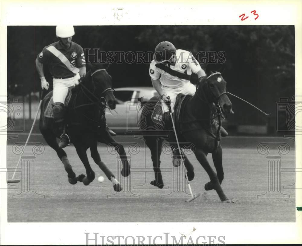 1986 Press Photo Competing polo players in Houston - hcs25492- Historic Images