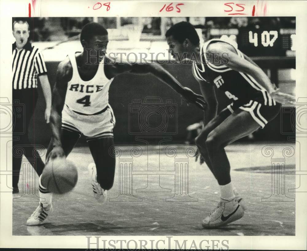 1981 Press Photo Rice and Texas Christian play college basketball - hcs25584- Historic Images