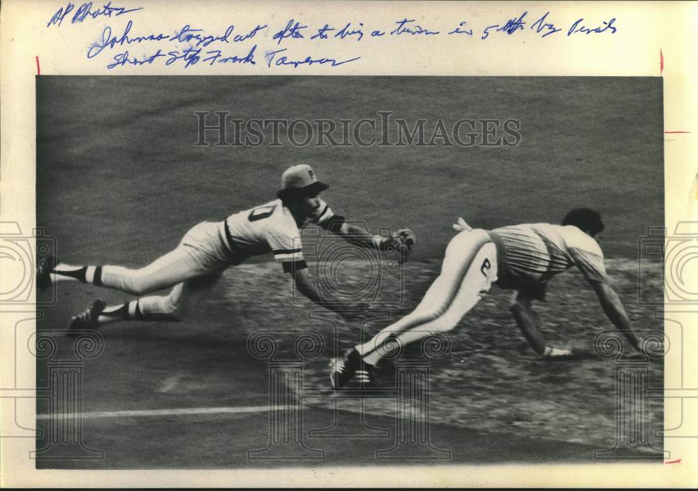 1975 Press Photo Houston Astros and Pittsburgh Pirates play baseball - hcs25688- Historic Images