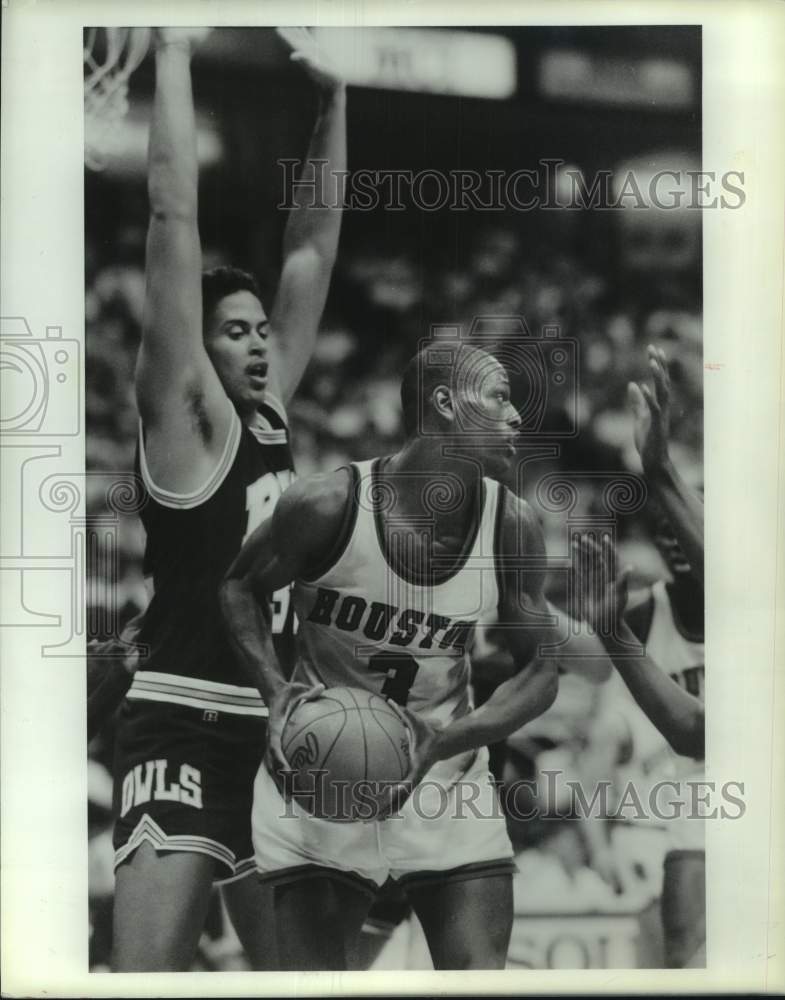 1990 Press Photo Houston and Rice play college basketball - hcs25987- Historic Images