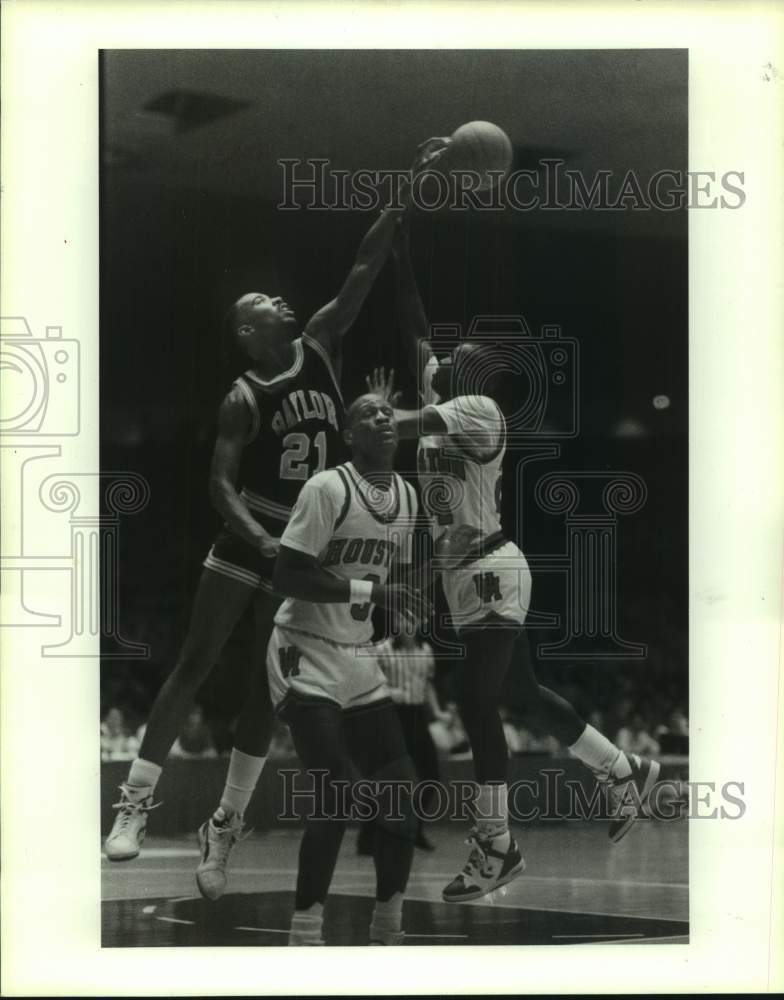 1988 Press Photo Baylor and Houston play men's college basketball - hcs26006- Historic Images